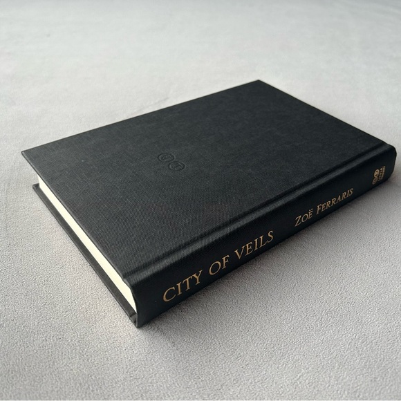 City of Veils ~ Zoe Ferraris ~ Hardcover - Picture 6 of 7